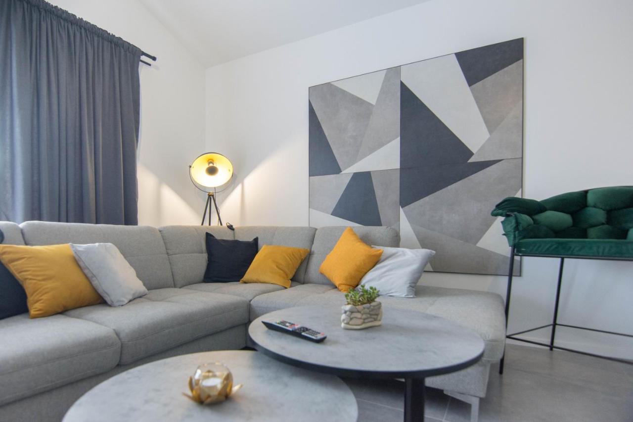 Stina Apartment บีโอกราดนาโมรู ภายนอก รูปภาพ