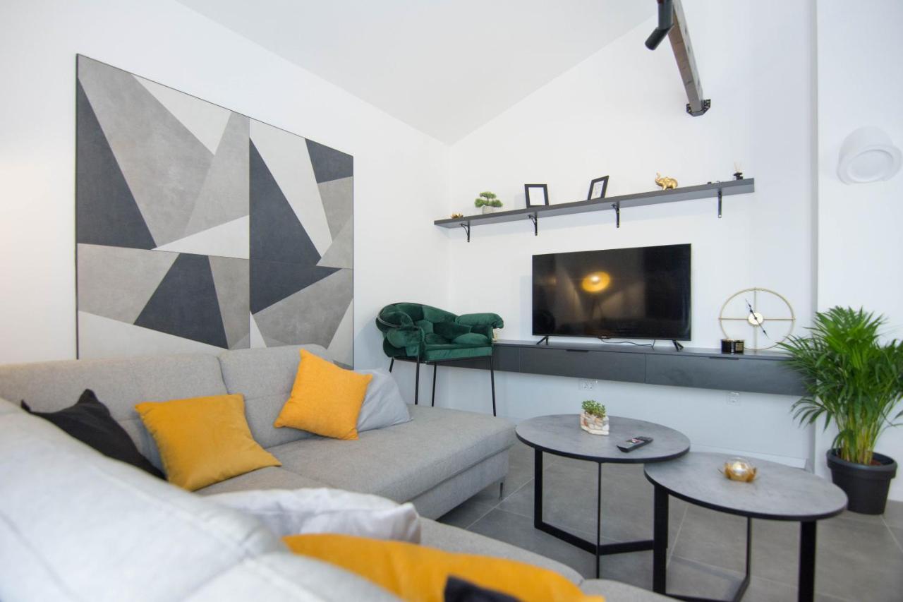 Stina Apartment บีโอกราดนาโมรู ภายนอก รูปภาพ